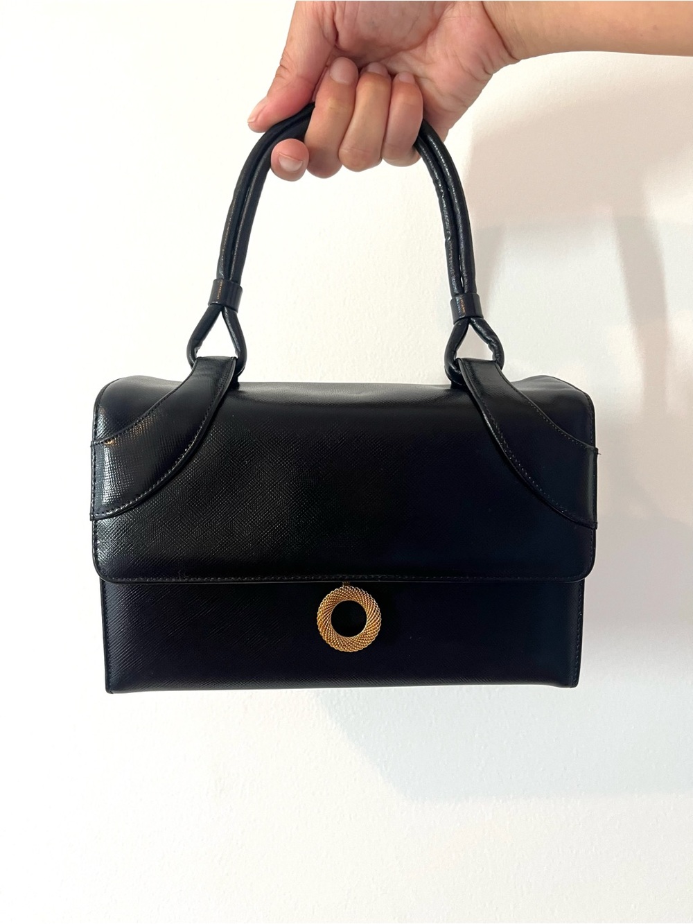 Vintage Bienen Davis Classic Black Structured Leather Bag with Gold Accents - Picture 2 of 13